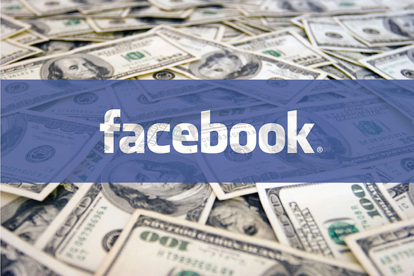 Immagine che mostra il logo di Facebook su uno sfondo di dollari