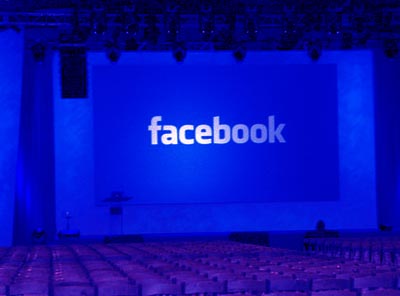 Ora Facebook chiede agli utenti l'approvazione dei termini d'uso