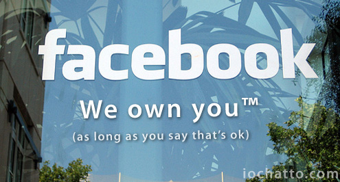 Facebook: contratto cambiato di nuovo dopo le proteste