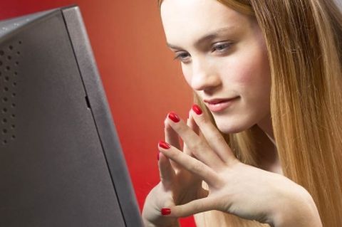 Mania retrosexual: quando ritrovare l’ex su Facebook è una vera seccatura