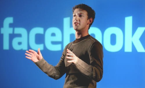 Mark Zuckerberg apre il suo profilo a tutti