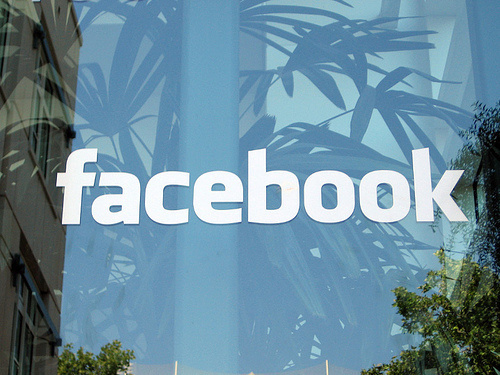 Facebook e Aol