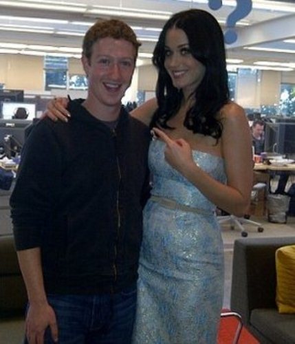 Katy Perry e Mark Zuckerberg insieme per il tour