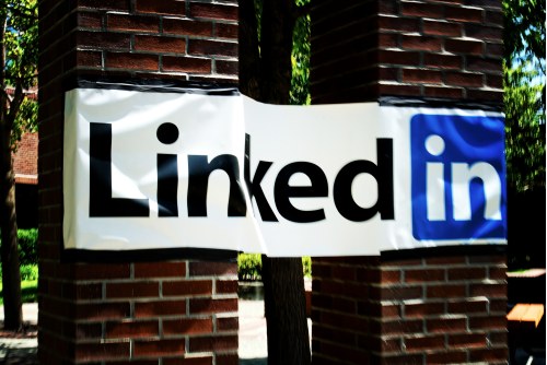 Facebook farà concorrenza a LinkedIn?