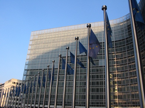 commissione europea facebook