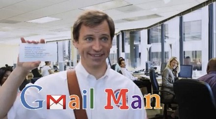 Gmail Man, così Microsoft prende in giro Gmail [video parodia]