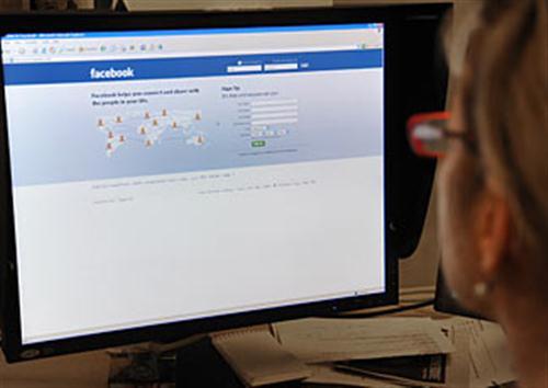 Facebook: le università italiane ed il loro rapporto con il social network 