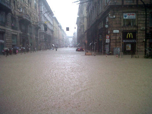Alluvione Genova: appello per reti Wi-Fi libere