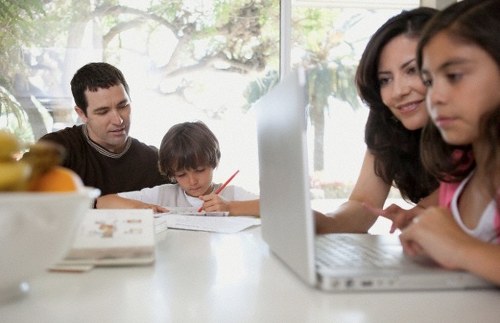 Le preferenze di genitori e figli sui social network