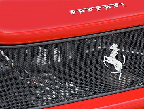 La Ferrari va forte sui social network