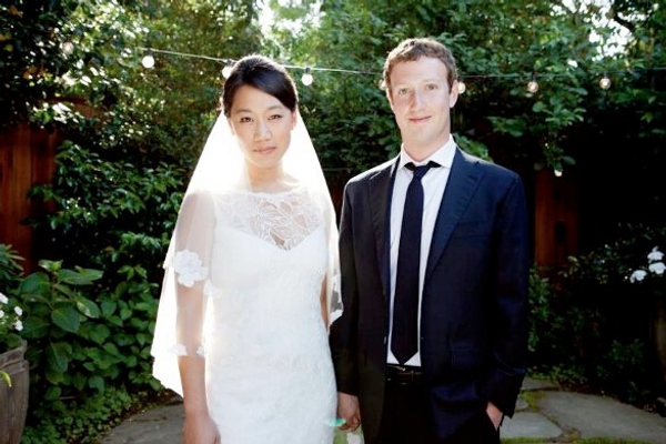 Mark Zuckerberg ha sposato Priscilla Chan