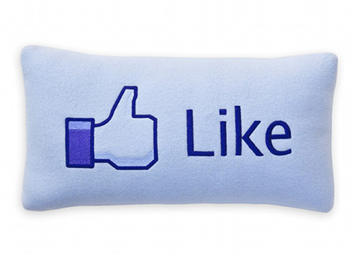 10 gadget ispirati a Facebook che forse non conosci