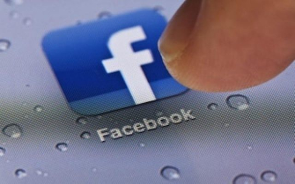 Come taggare su Facebook con iPhone 