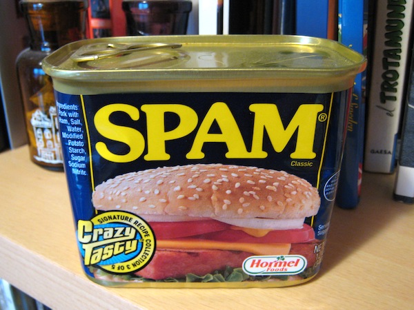 Boom di spam sui social network, Facebook capolista