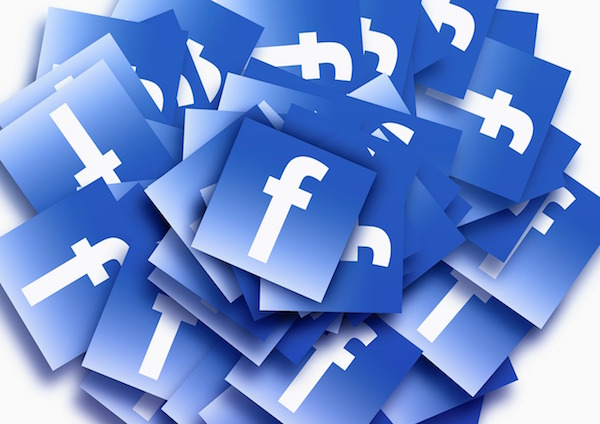 Come taggare su Facebook con tablet Android